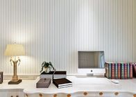 Белые и голубые обои Стриппабле, среднеземноморской стиль живущей комнаты Стрипед